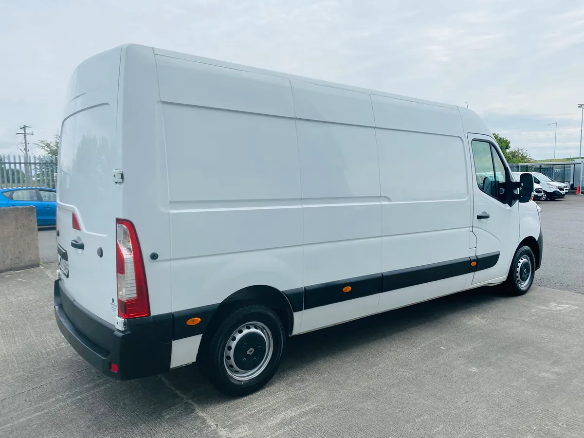 202 Renault Master L3 MWB €16,450 + VAT - Image 4