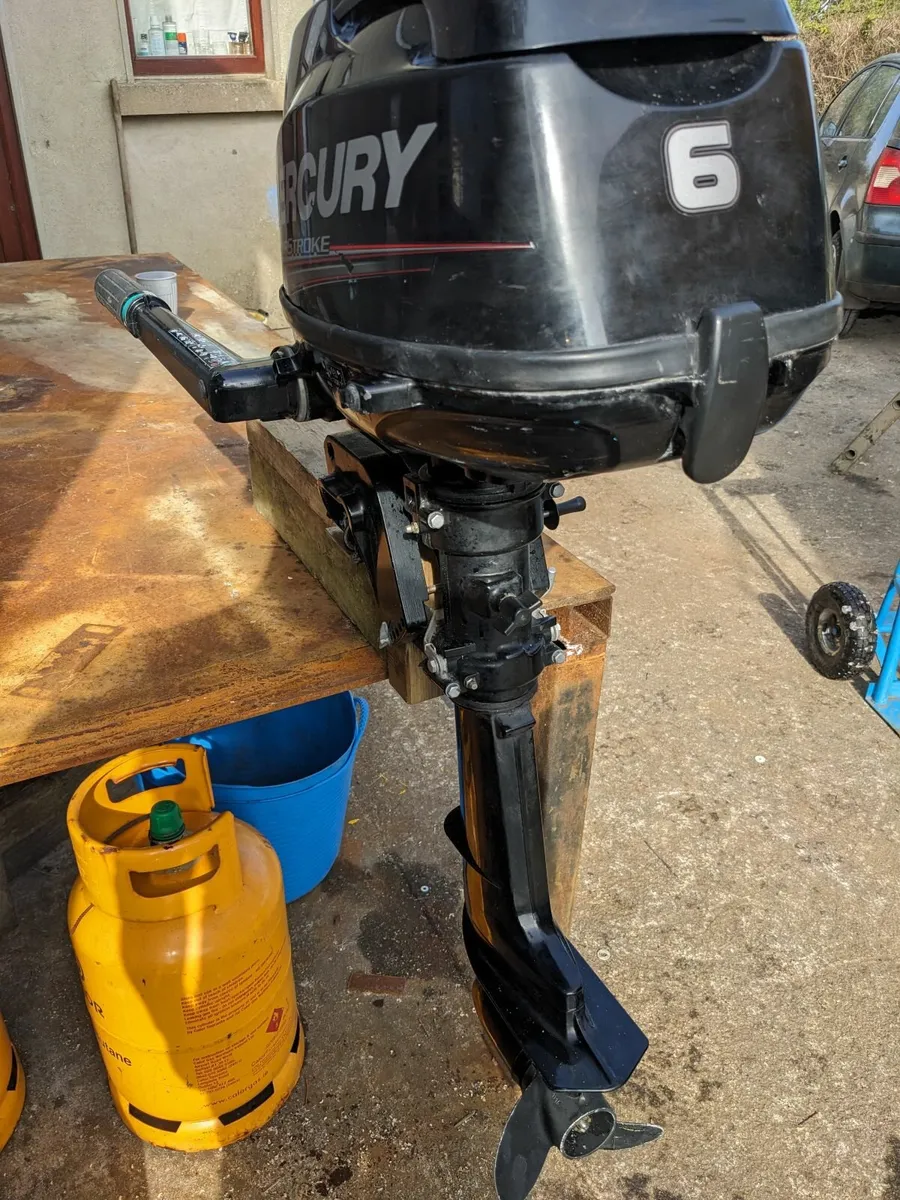 Mercury 6hp short shaft outboard and new carb - Image 2