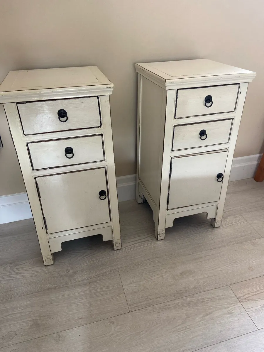 Bedside Lockers
