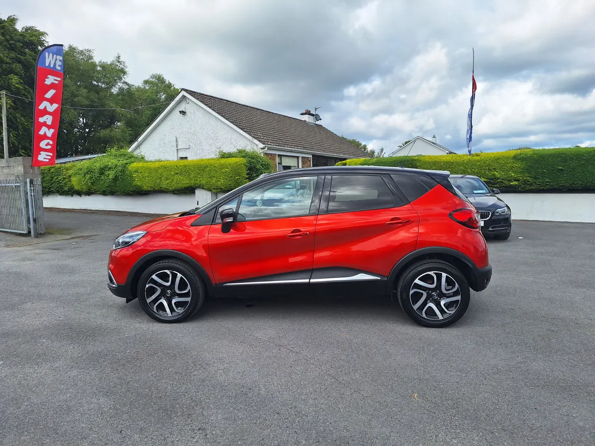 Renault Captur 1.5.Dci *Top Spec/Black Leather - Image 4