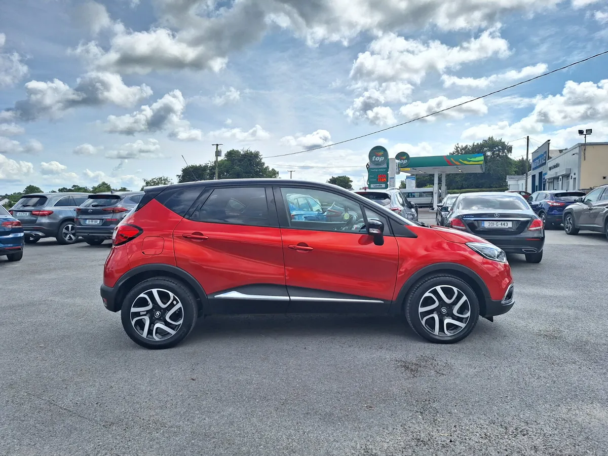 Renault Captur 1.5.Dci *Top Spec/Black Leather - Image 2