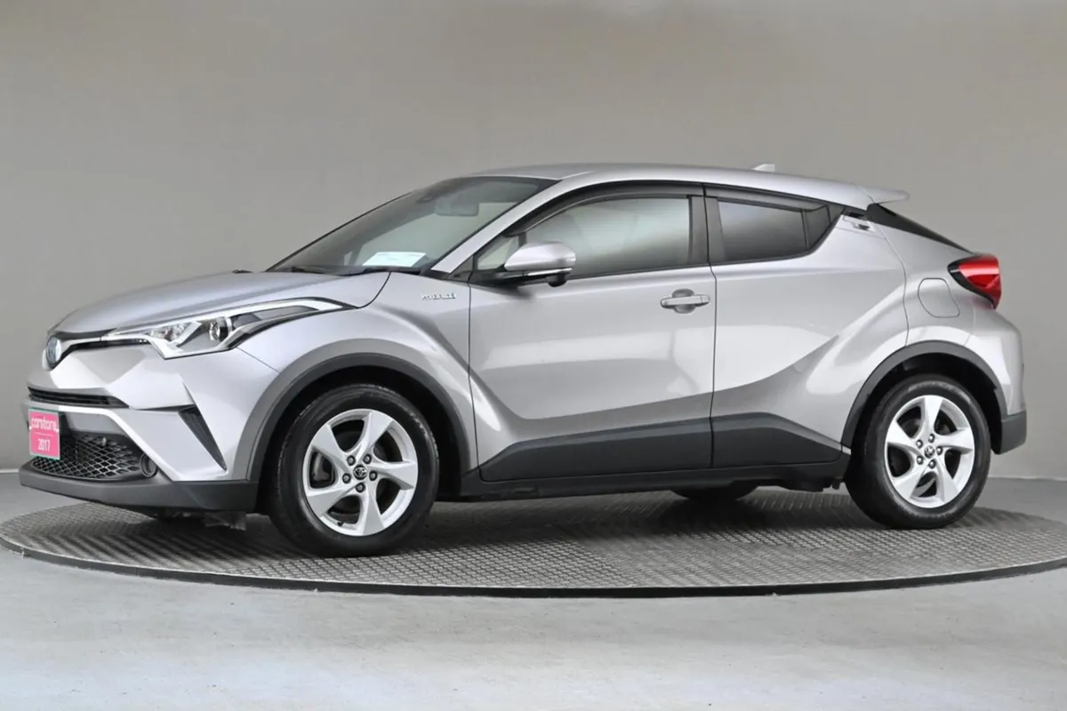Toyota C-HR 1.8 Hybrid  reverse Cam android Car P - Image 4