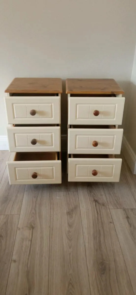 Bedroom lockers - Image 4