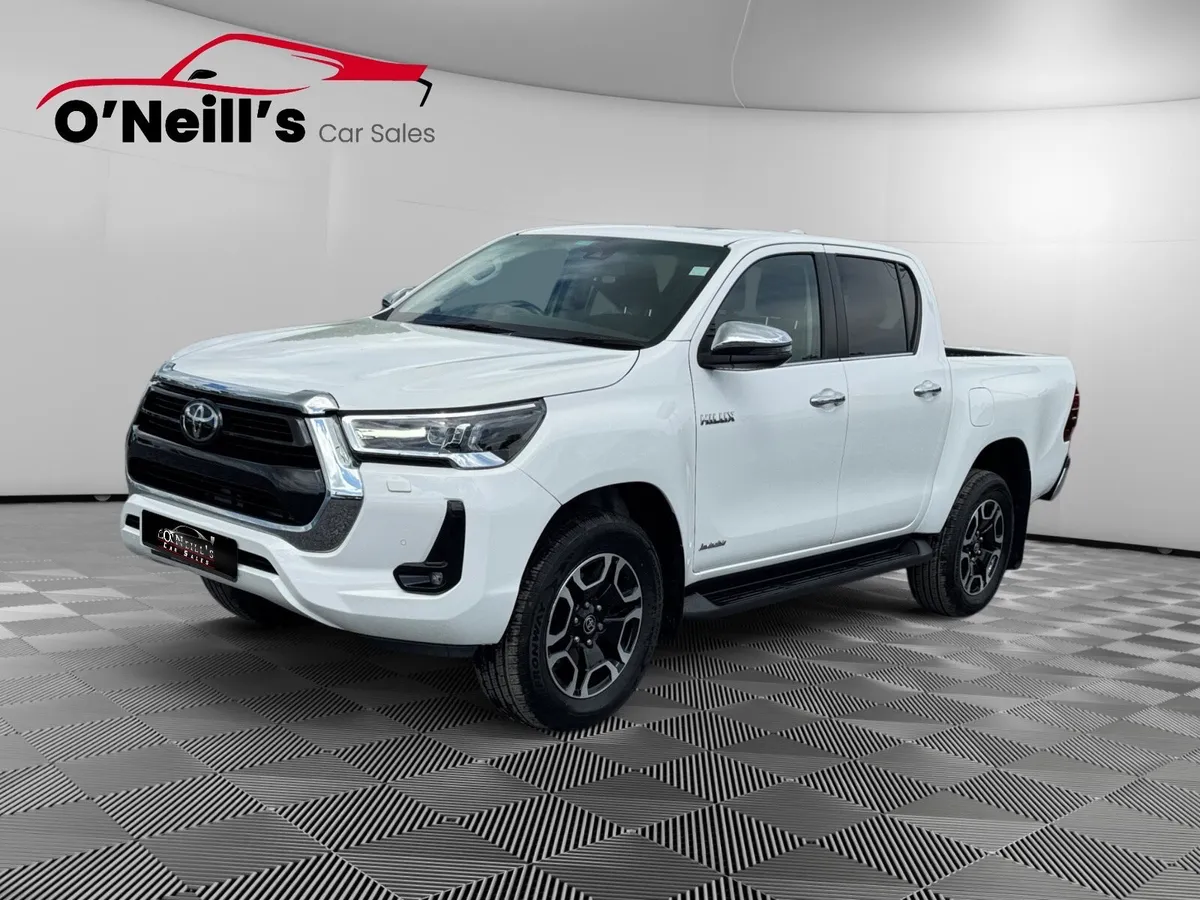 Toyota Hilux 2022 INVINCIBLE D-4D 4WD - Image 4