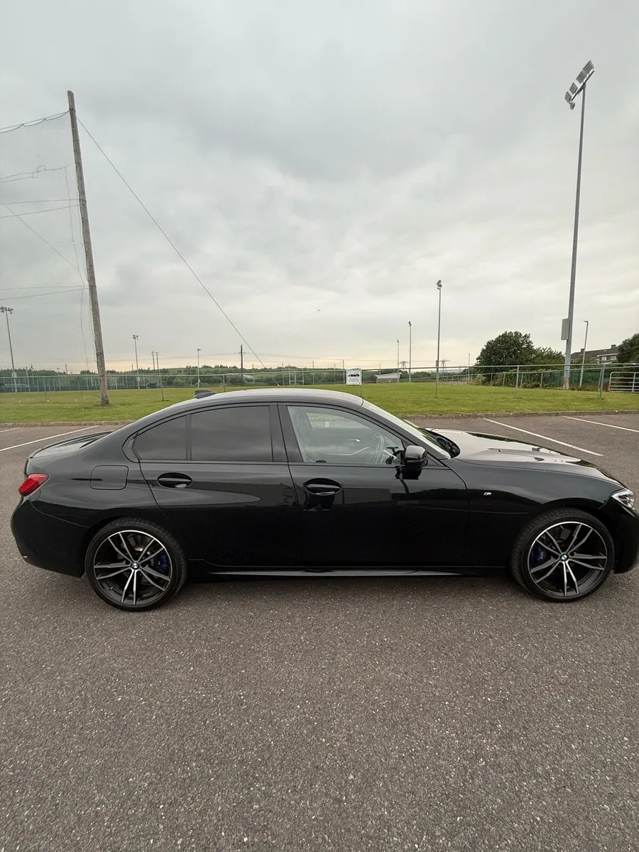 BMW M Sport Pro 330E - Image 3