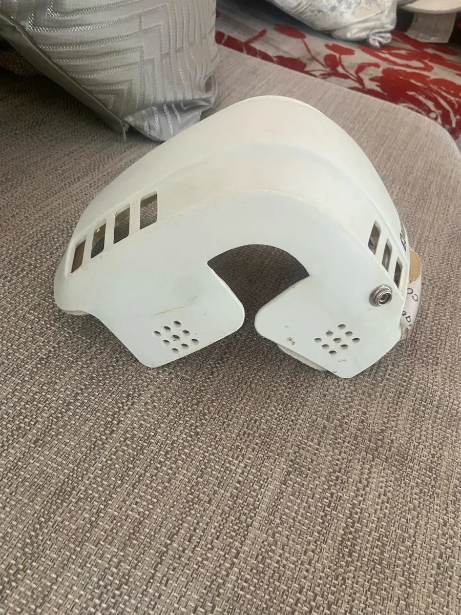 Cooper helmate white top piece - Image 2