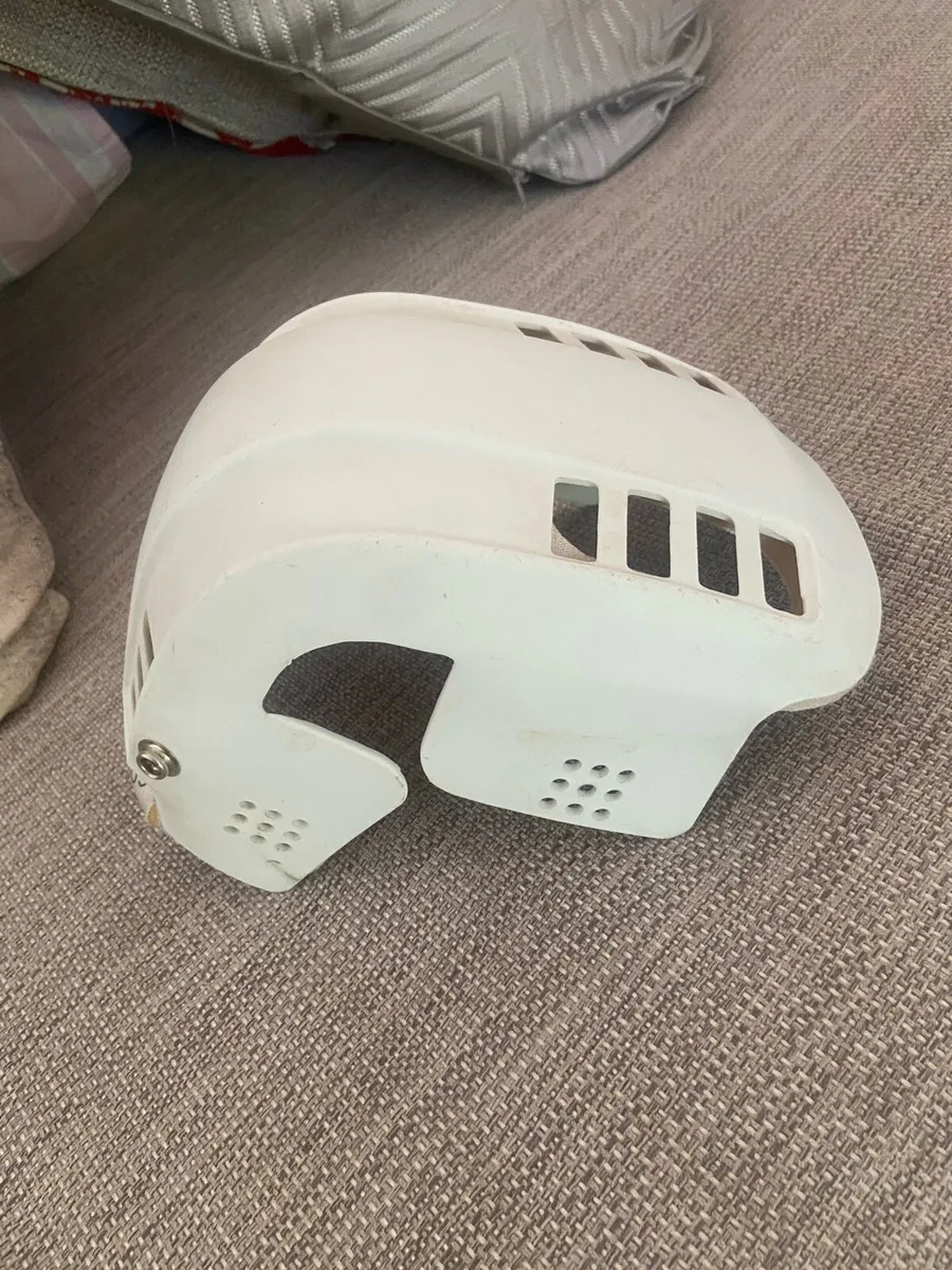 Cooper helmate white top piece - Image 3