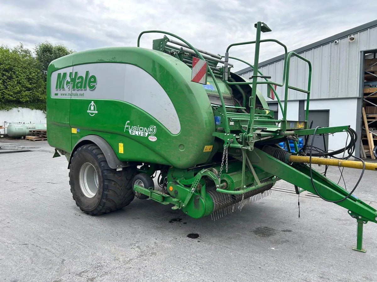 2022 McHale Fusion 3 Plus