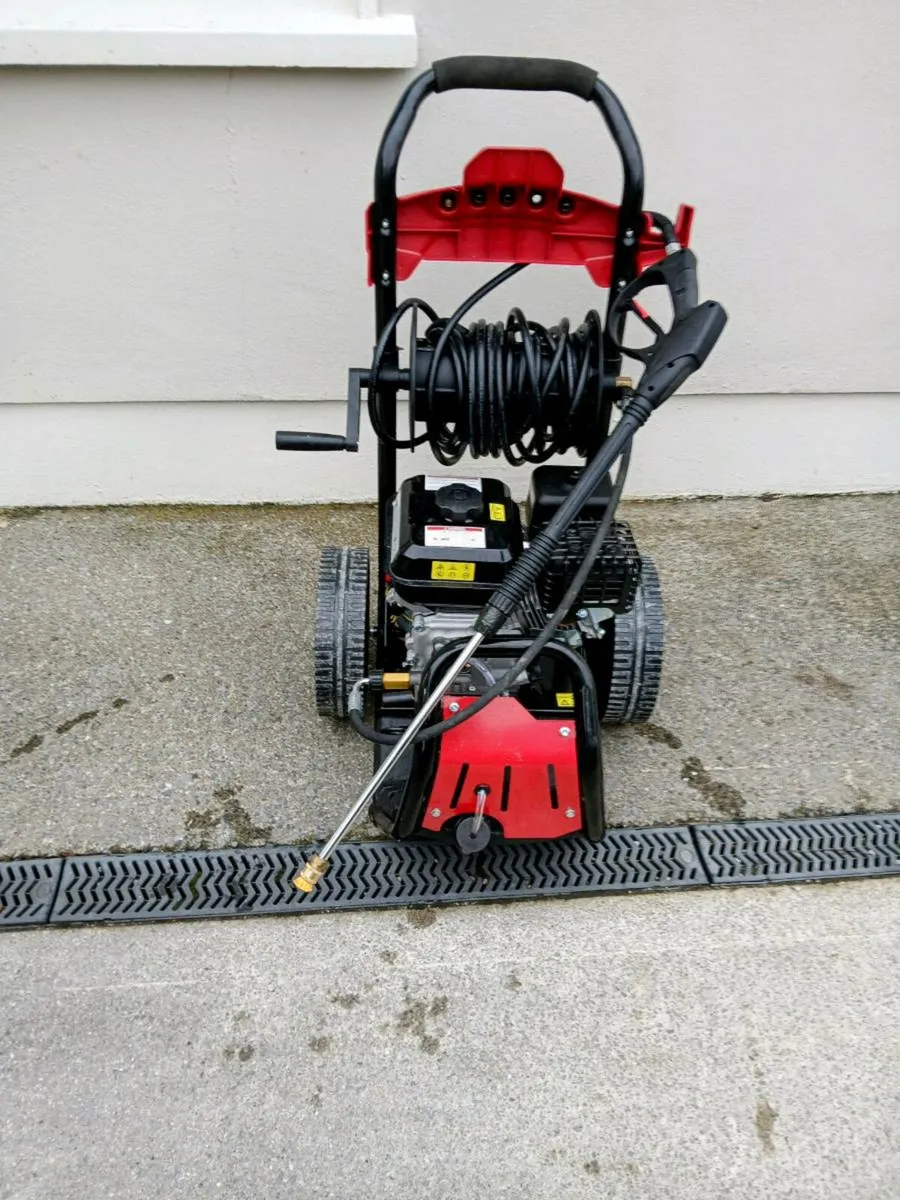 Pressure washer - Image 1