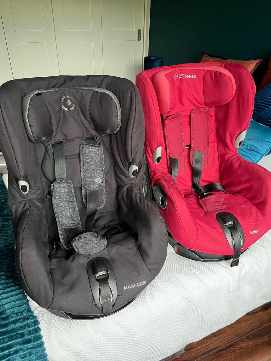 2 maxi-cosi axiss car seats FREE - Image 2