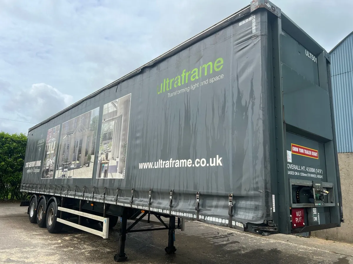 2013 Donbur 4.5MT Triaxle Moffett Curtainsider - Image 1
