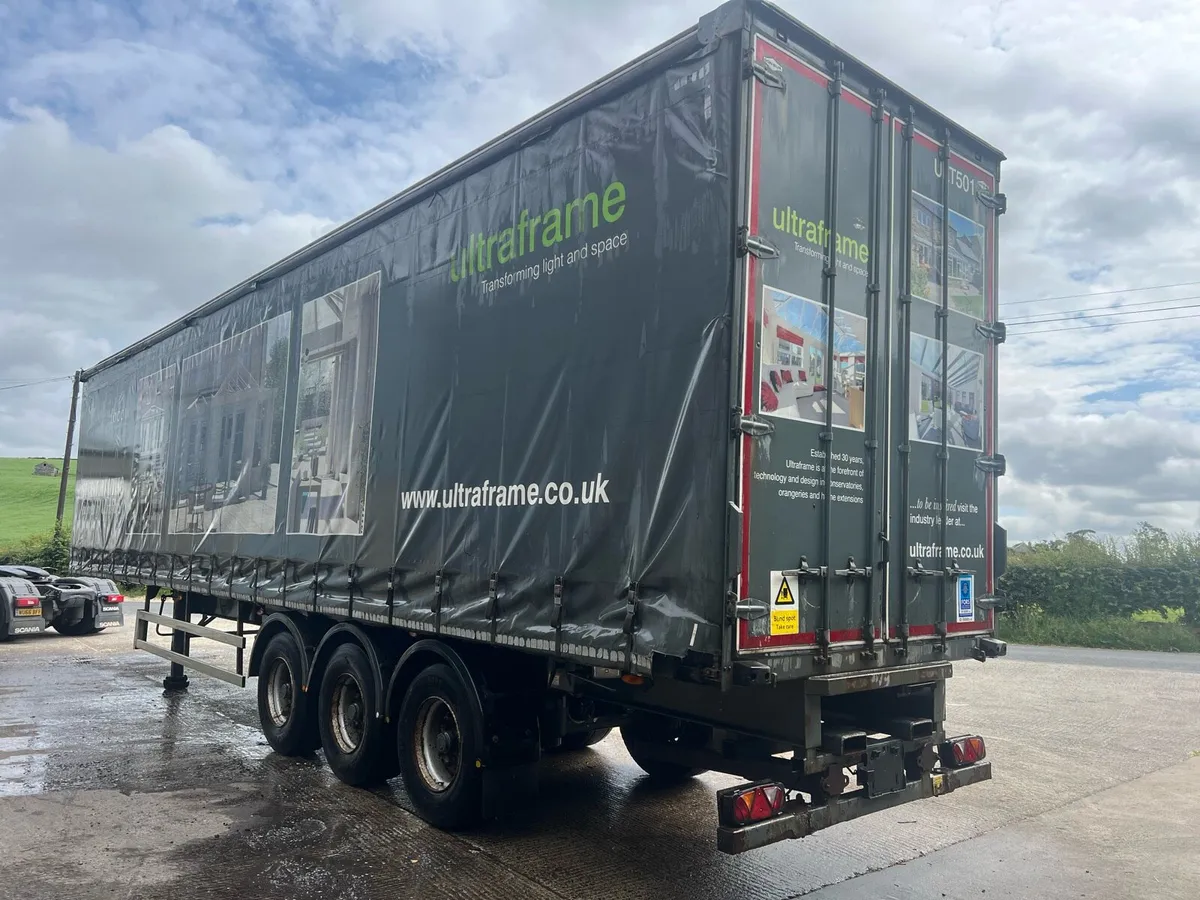 2013 Donbur 4.5MT Triaxle Moffett Curtainsider - Image 4