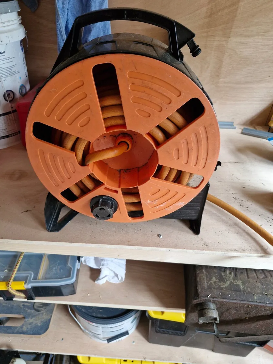 Hose reel