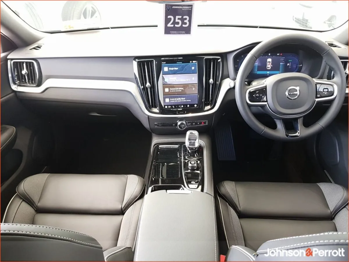 Volvo V60 T6 350bhp Phev AWD Plus Dark (immediate - Image 3