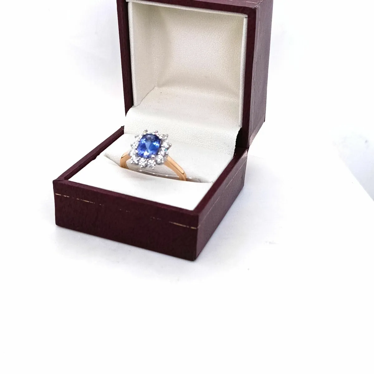 Cushion Tanzanite & Diamond Ring, 18k Yellow Gold - Image 1