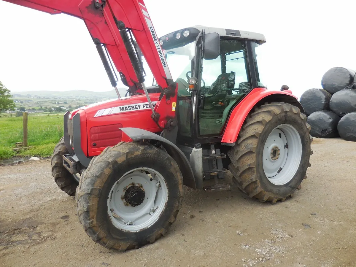 2005 MASSEY FERGUSON 5460 AND LOADER - Image 1