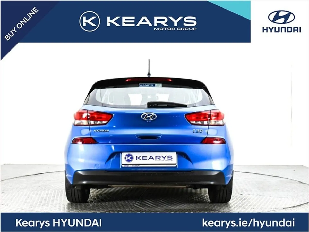 Hyundai i30 Deluxe - Low KM - Image 3