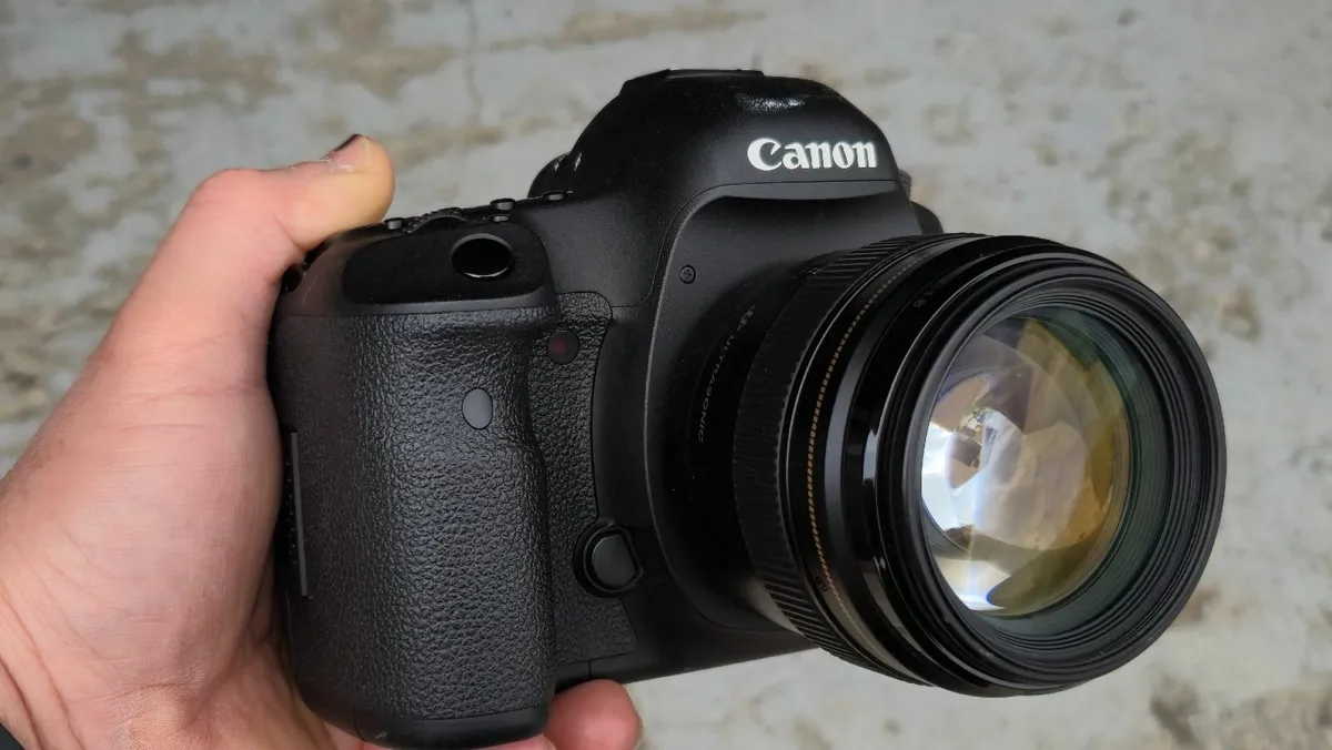 Mint 5D3 + 85 f/1.8 Only 8K Clicks! - Image 2