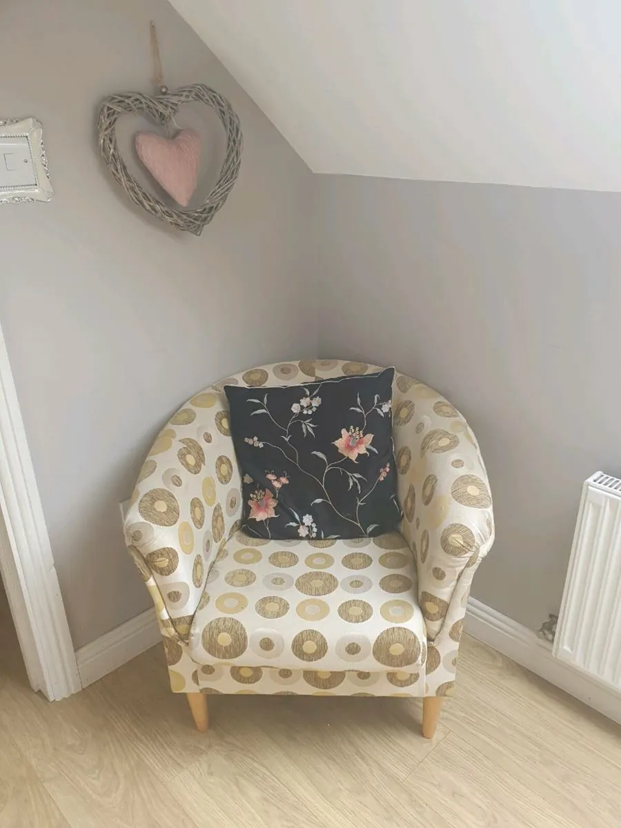 Tub chairs x 2 - Image 3