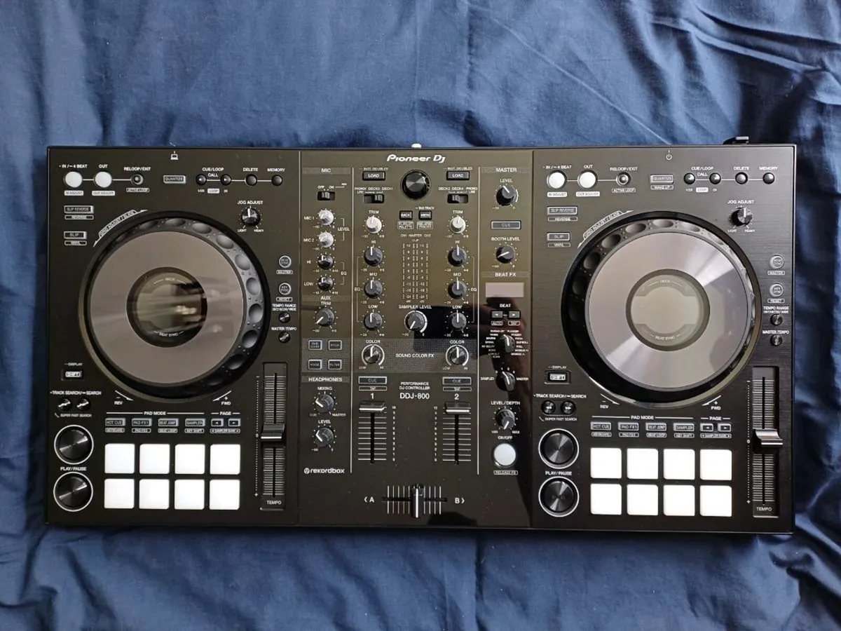 Pioneer DJ DDJ 800 2 Channel Controller - Image 1