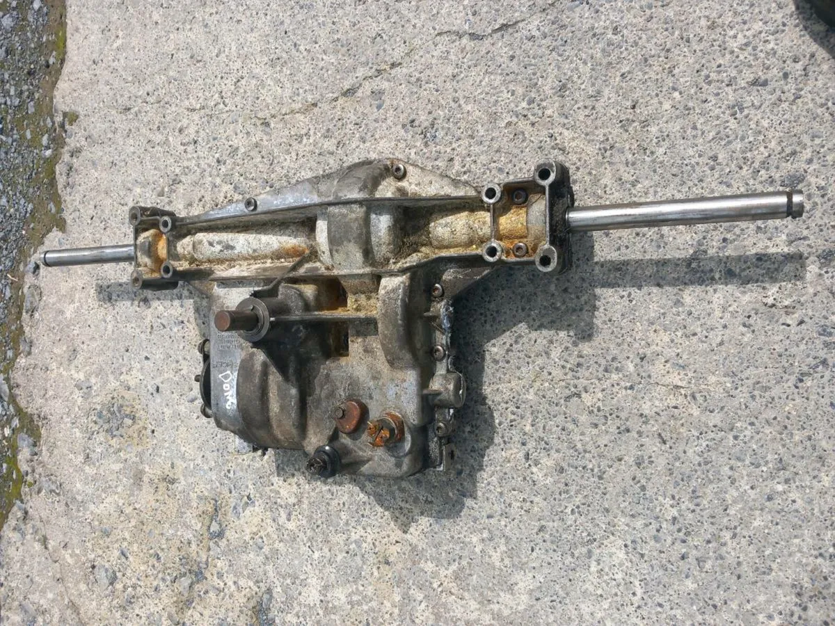Spicer Dana manual gearbox for sale - Image 3