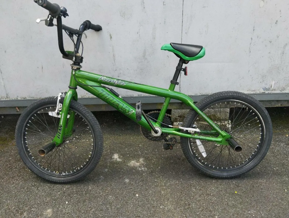 Boys 20inch BMX - Image 2