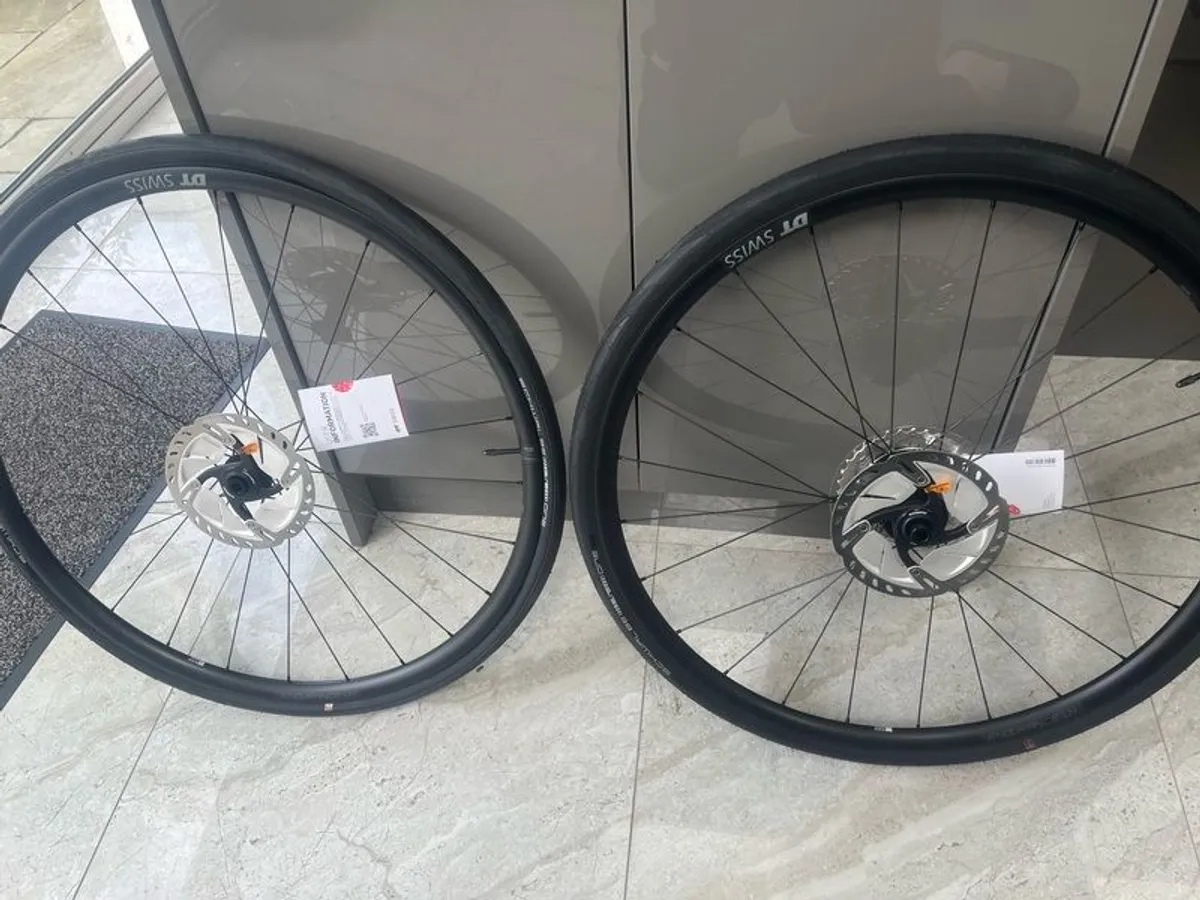 DT SWISS ENDURANCE LN with 370 hubs Aluminium Wheelset - Image 2