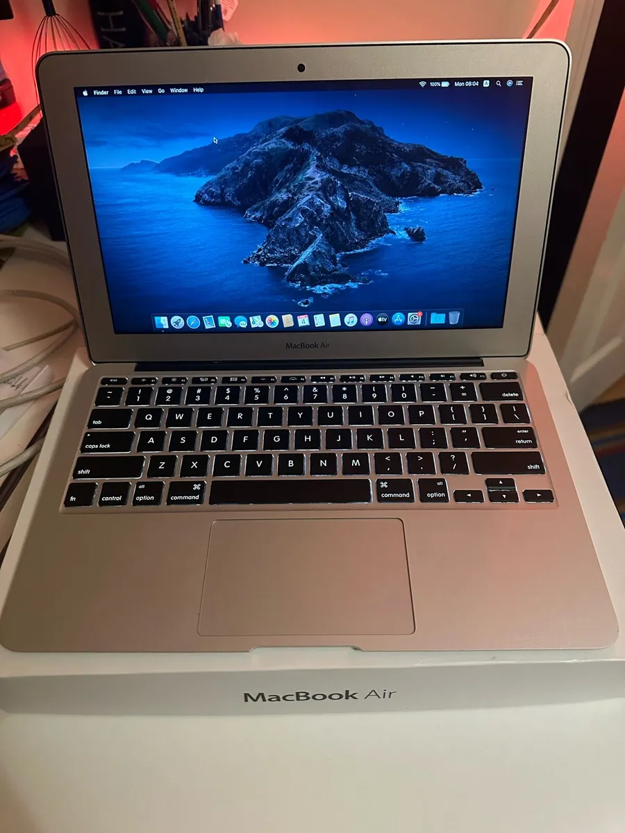 MacBook Air - Image 1