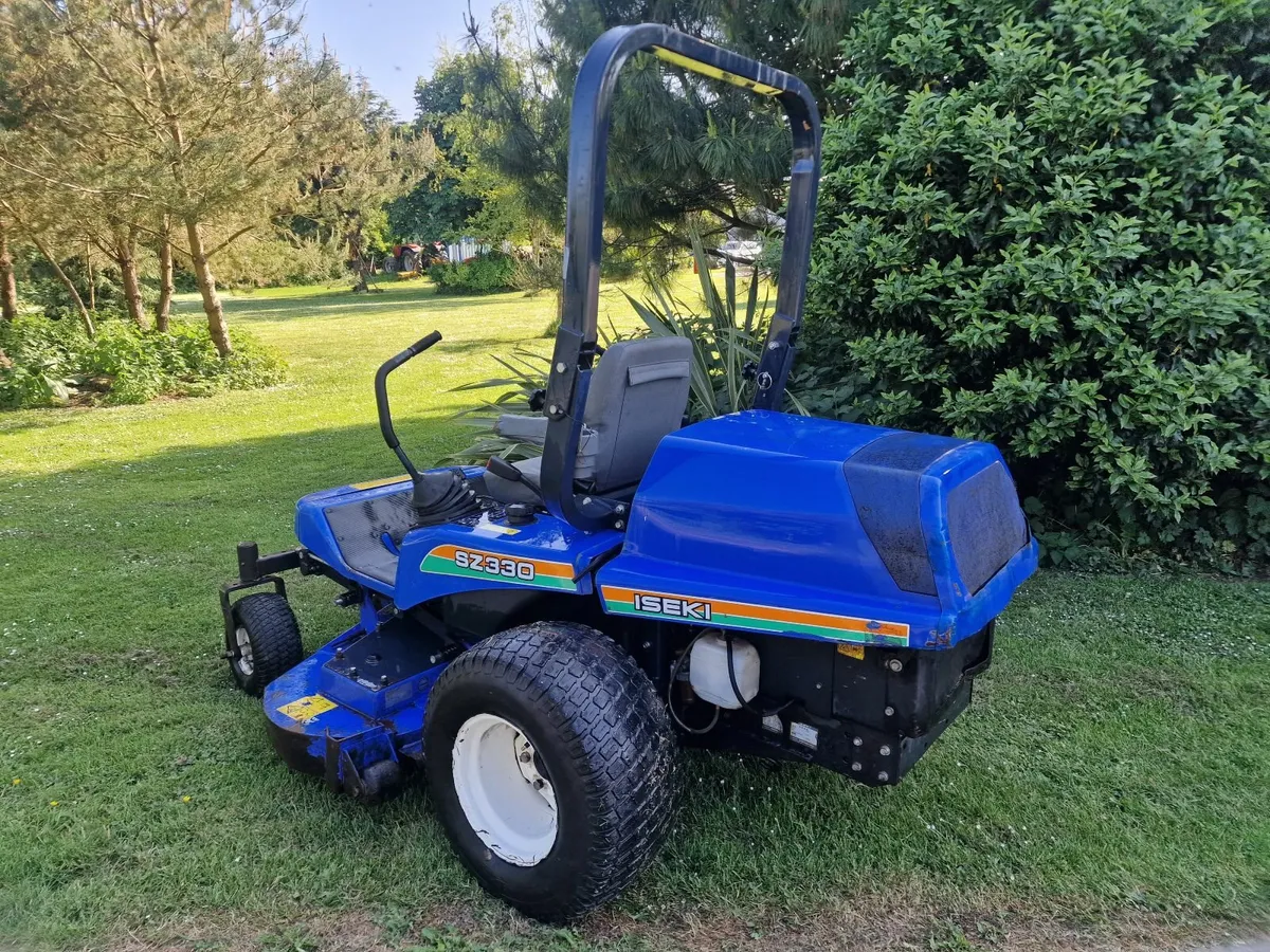 Iseki zero turn ride on mower lawnmower - Image 1
