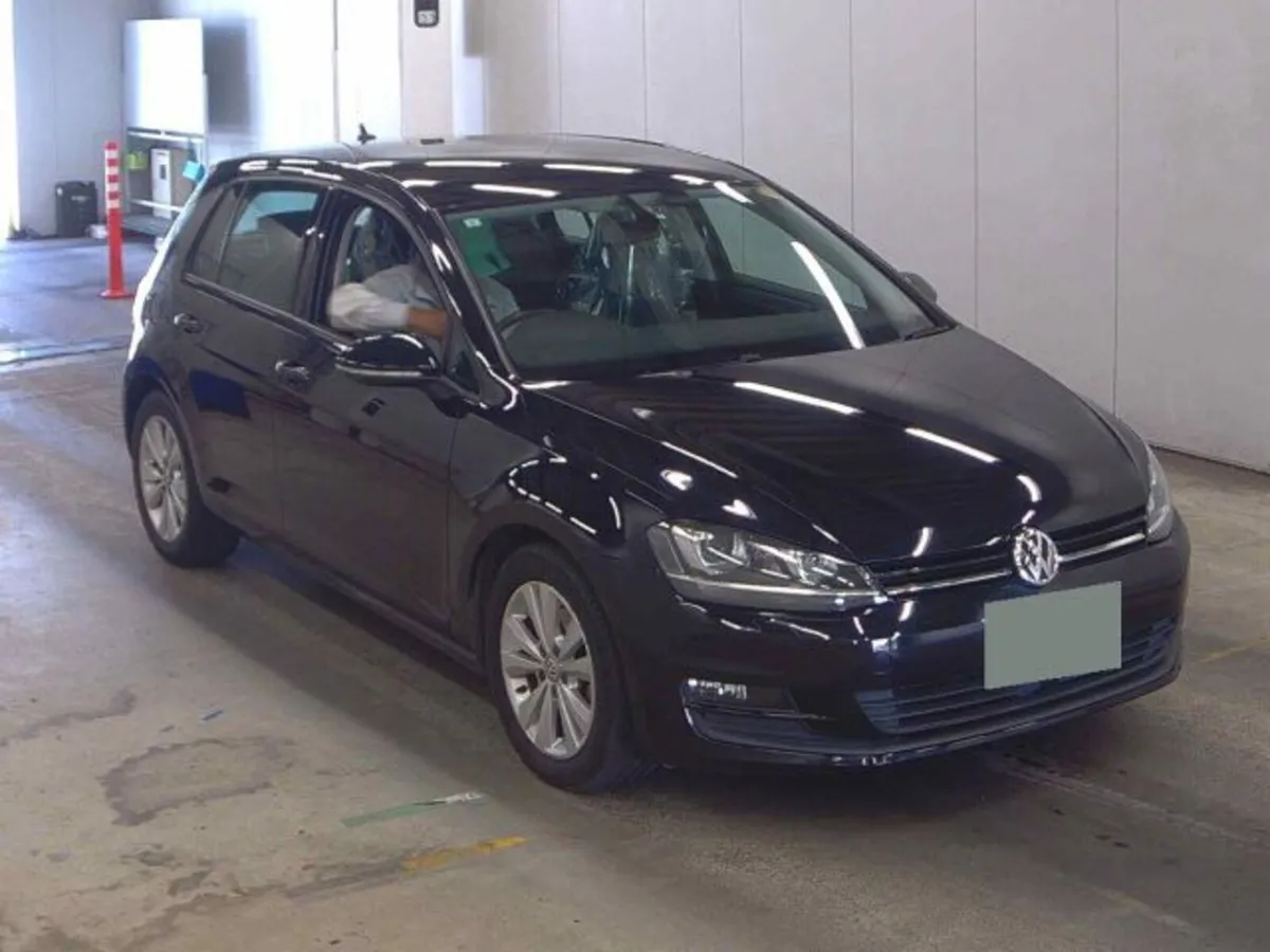 151 Volkswagen Golf 1.2 TSI Auto - Image 2