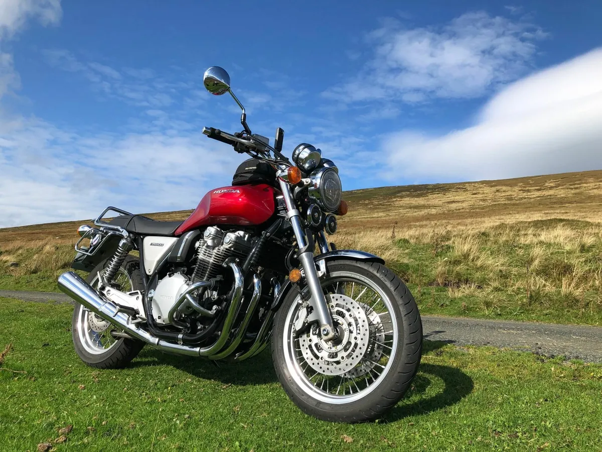 Honda CB1100EX (2018) - Image 2