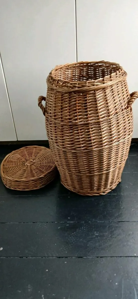 Vintage Wicker Laundry Hamper - Image 4
