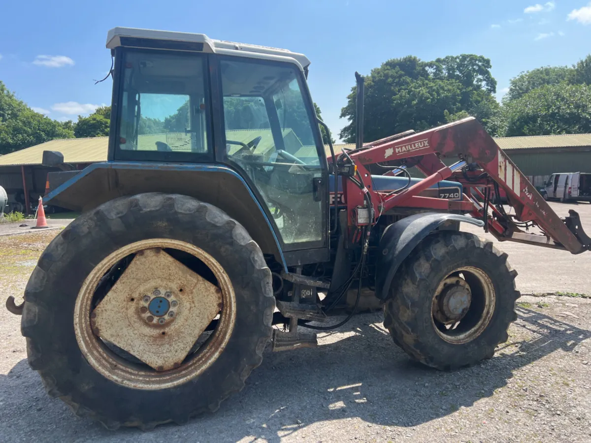 1996 Ford 7740 - Image 2
