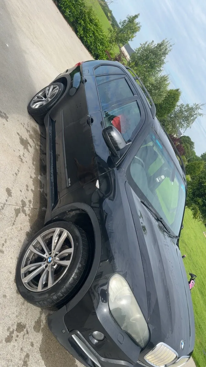 BMW x5 crew cab tax €333 - Image 4