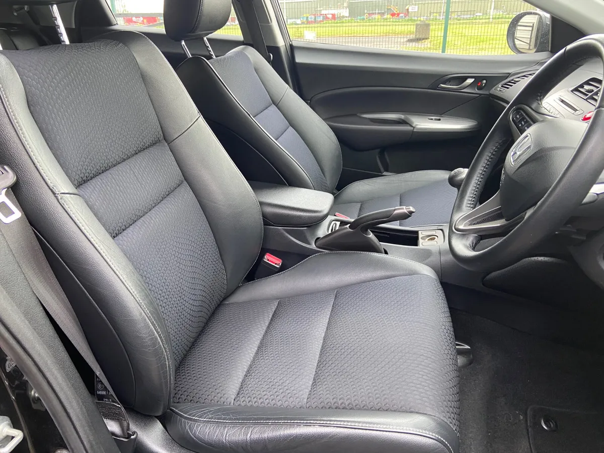 2010 HONDA CIVIC 1.4 VTEC NEW NCT 04/26 - Image 4