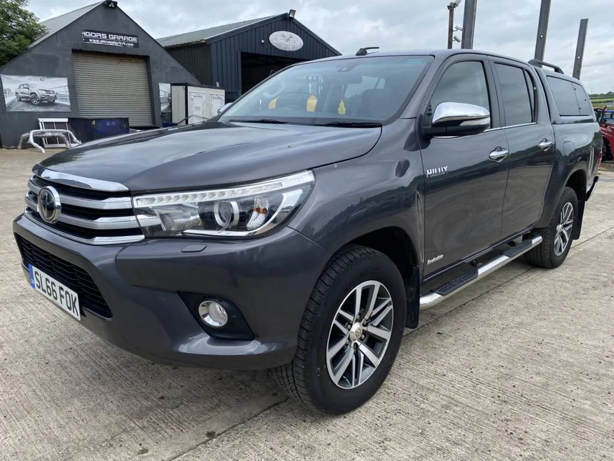 2016 Toyota Hilux Invincible 2.4 D-4D Manual - Image 1
