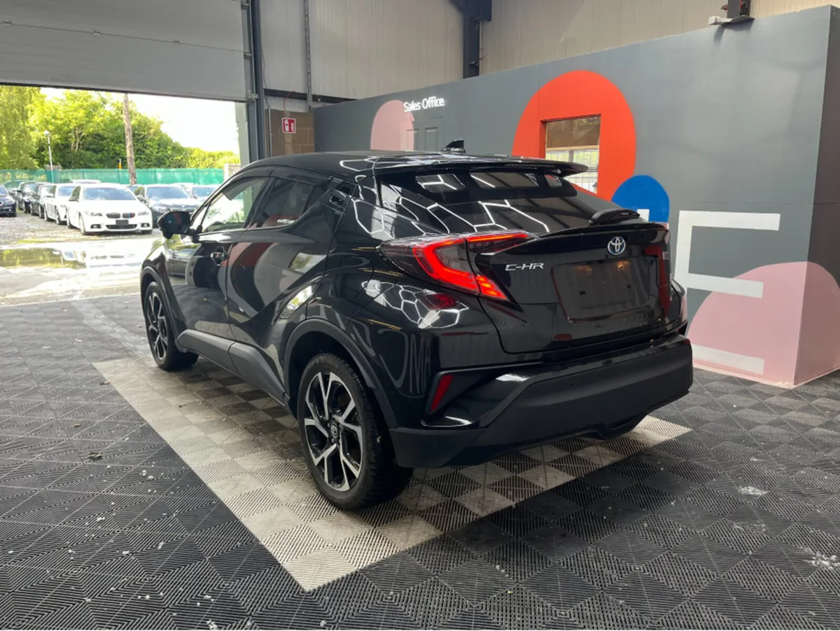 Toyota C-HR €19950! C-HR AUTOMATIC 1.8 HYRBID / 90 - Image 4