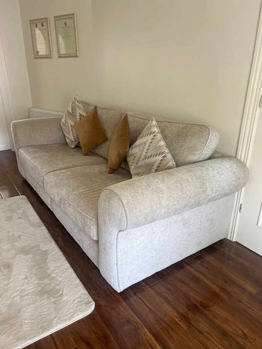 4 Seater Sofa - Image 3
