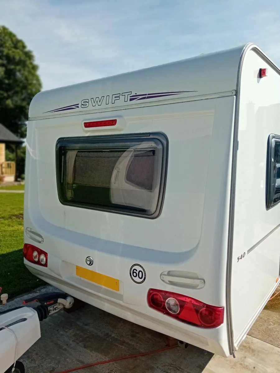 SWIFT  CHARISMA 540 5 Berth CARAVAN (2008) - Image 3