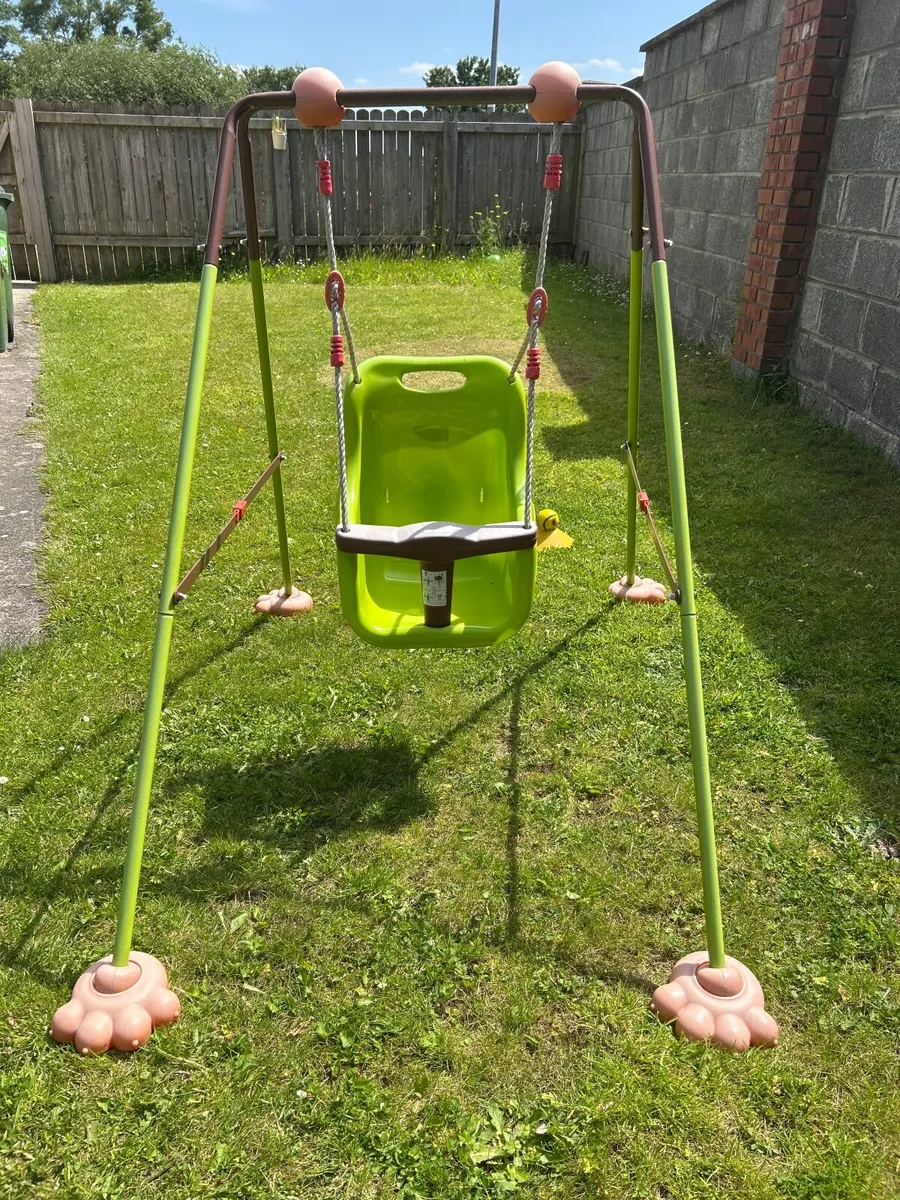 Baby swing