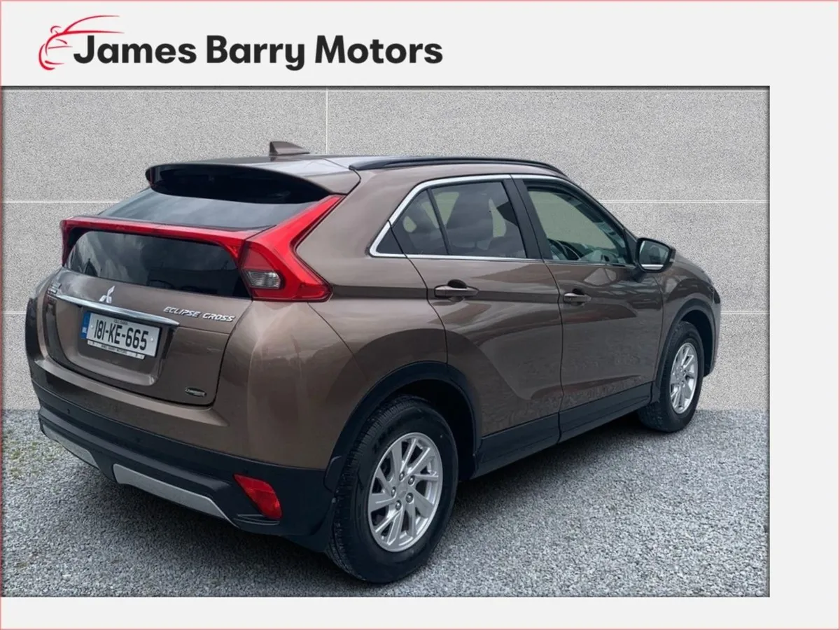 Nissan QASHQAI Mitsibishi Eclipse Cross - Image 3