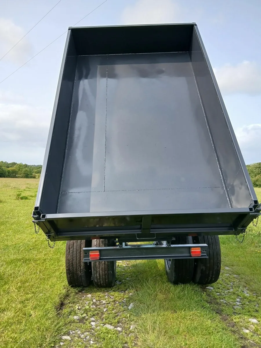 Trailer - Image 1