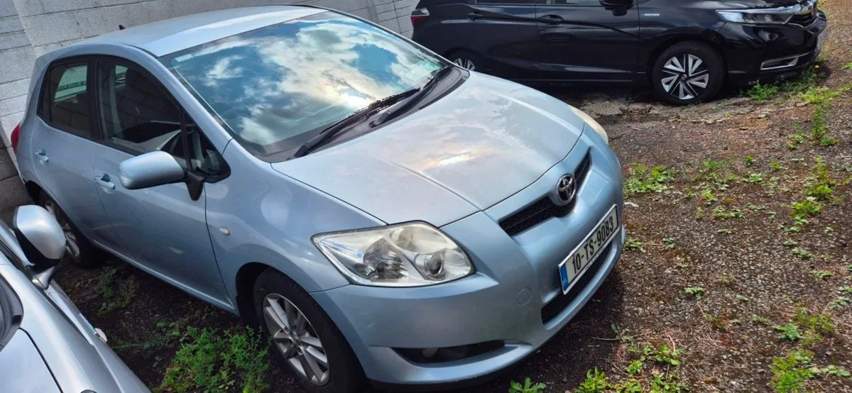 Toyota auris - Image 1