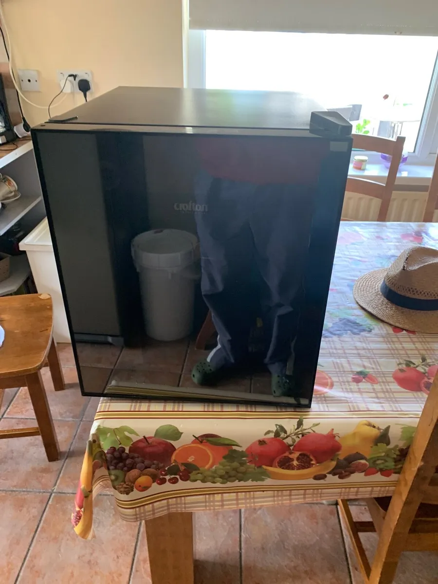 Drinks fridge - Image 1