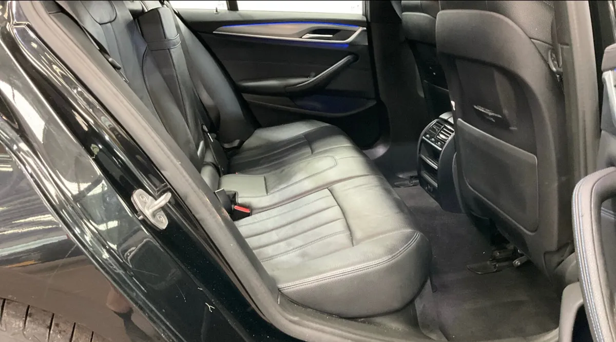 2019 BMW 5-Series 520D M  Sport Estate - Image 4