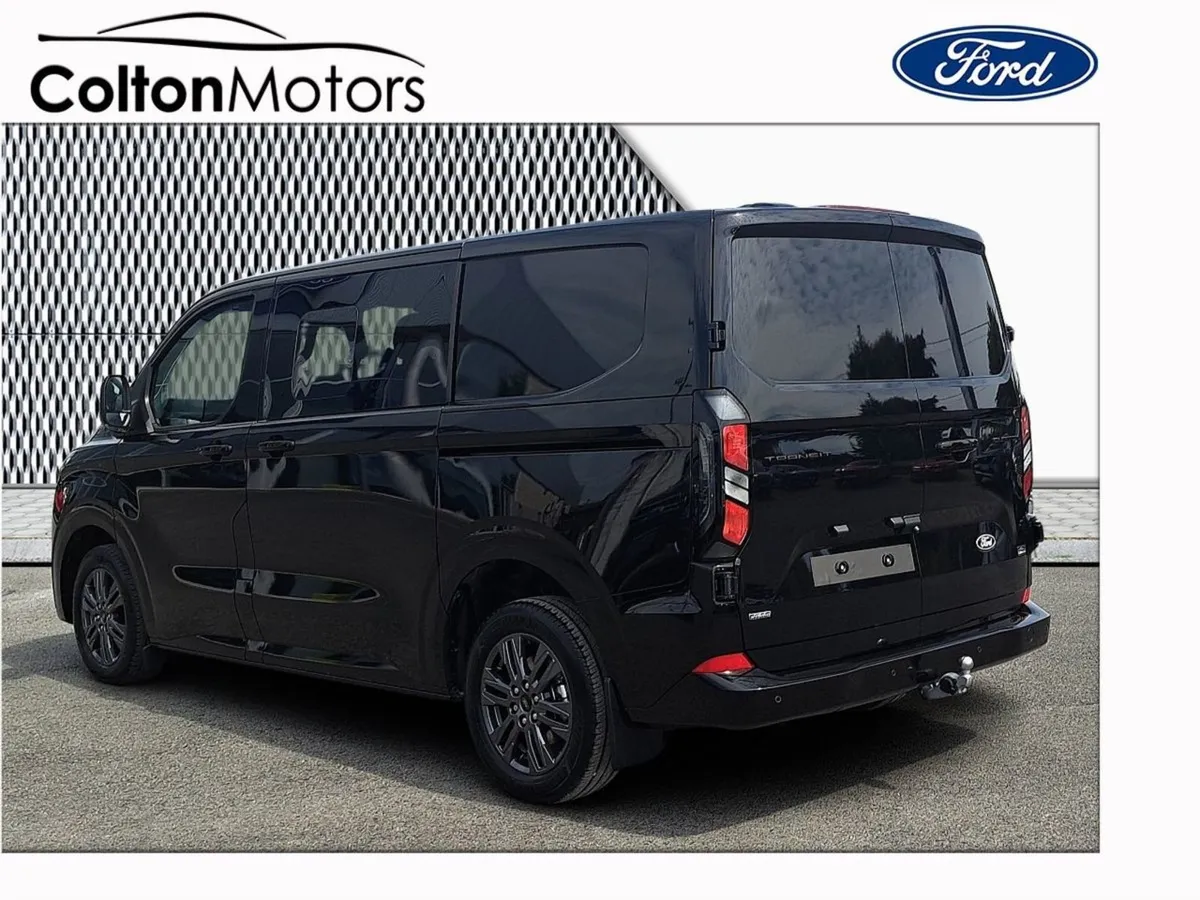 Ford Transit Custom Limited Crew Cab Plug-in Hybr - Image 4