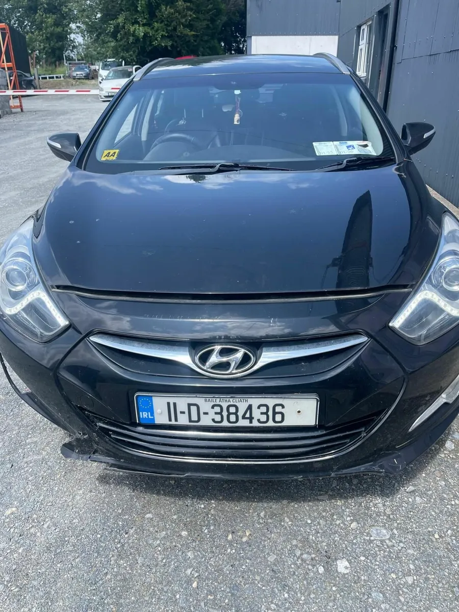 2011 Hyundai i40 Executive Estate 1.7 CRDI - Image 2