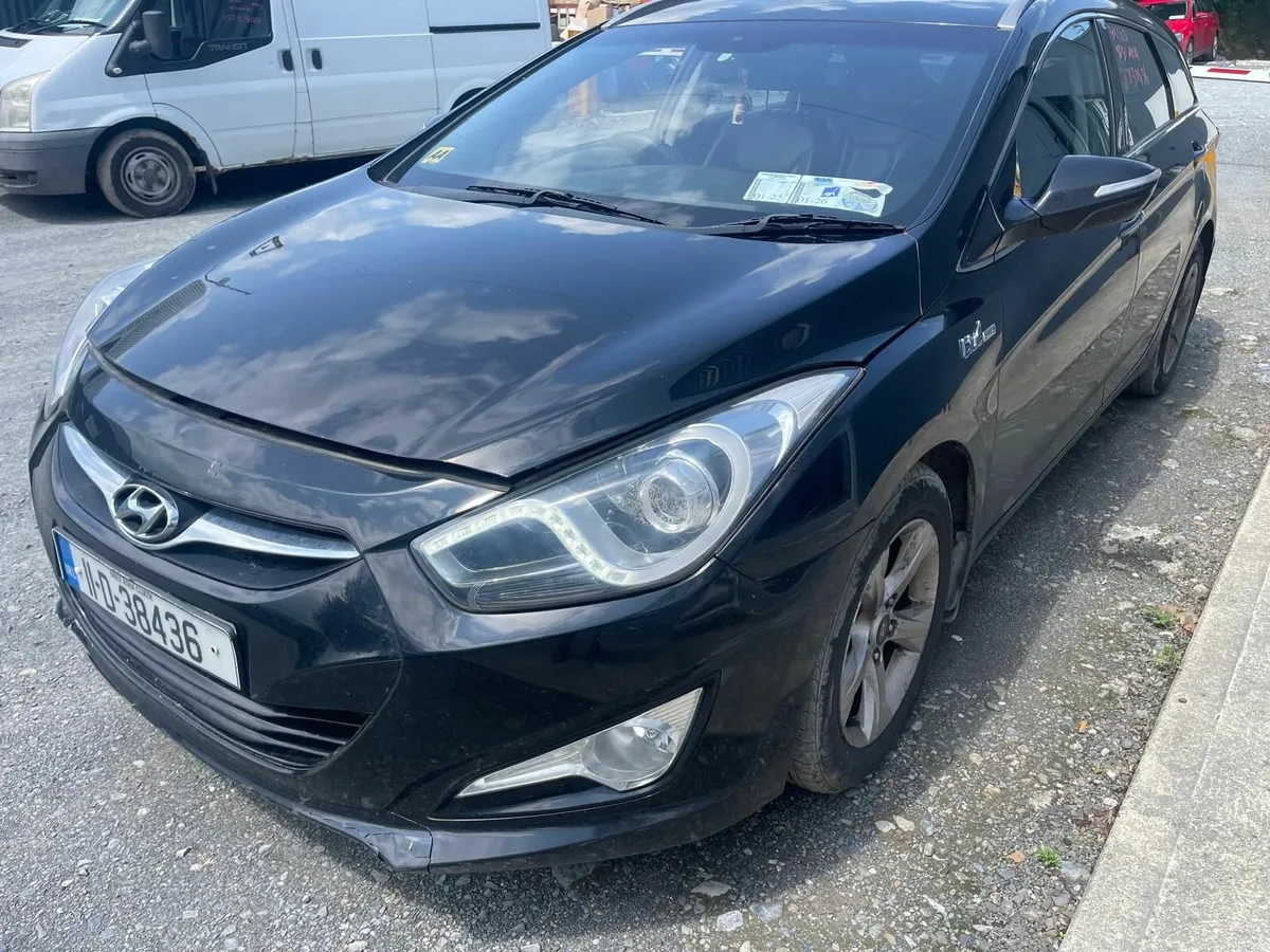 2011 Hyundai i40 Executive Estate 1.7 CRDI - Image 3