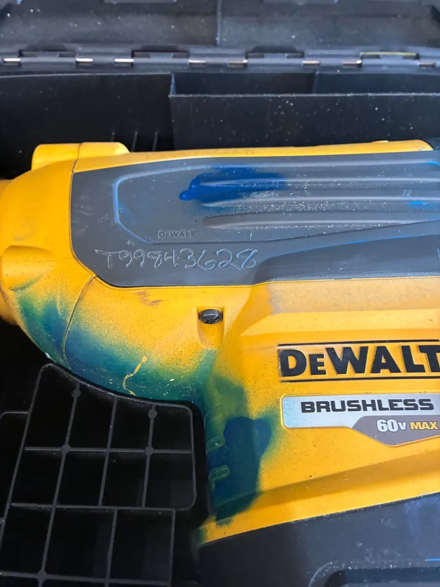 Dewalt Cordless Combination Rotary Hammer - Image 2