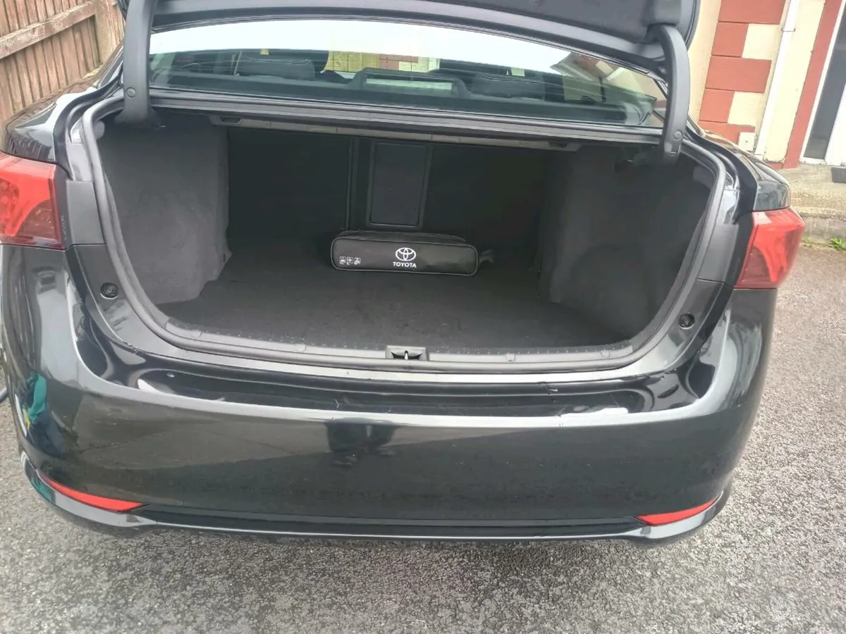 2016 Toyota Avensis Irish Car 44k KM only - Image 3